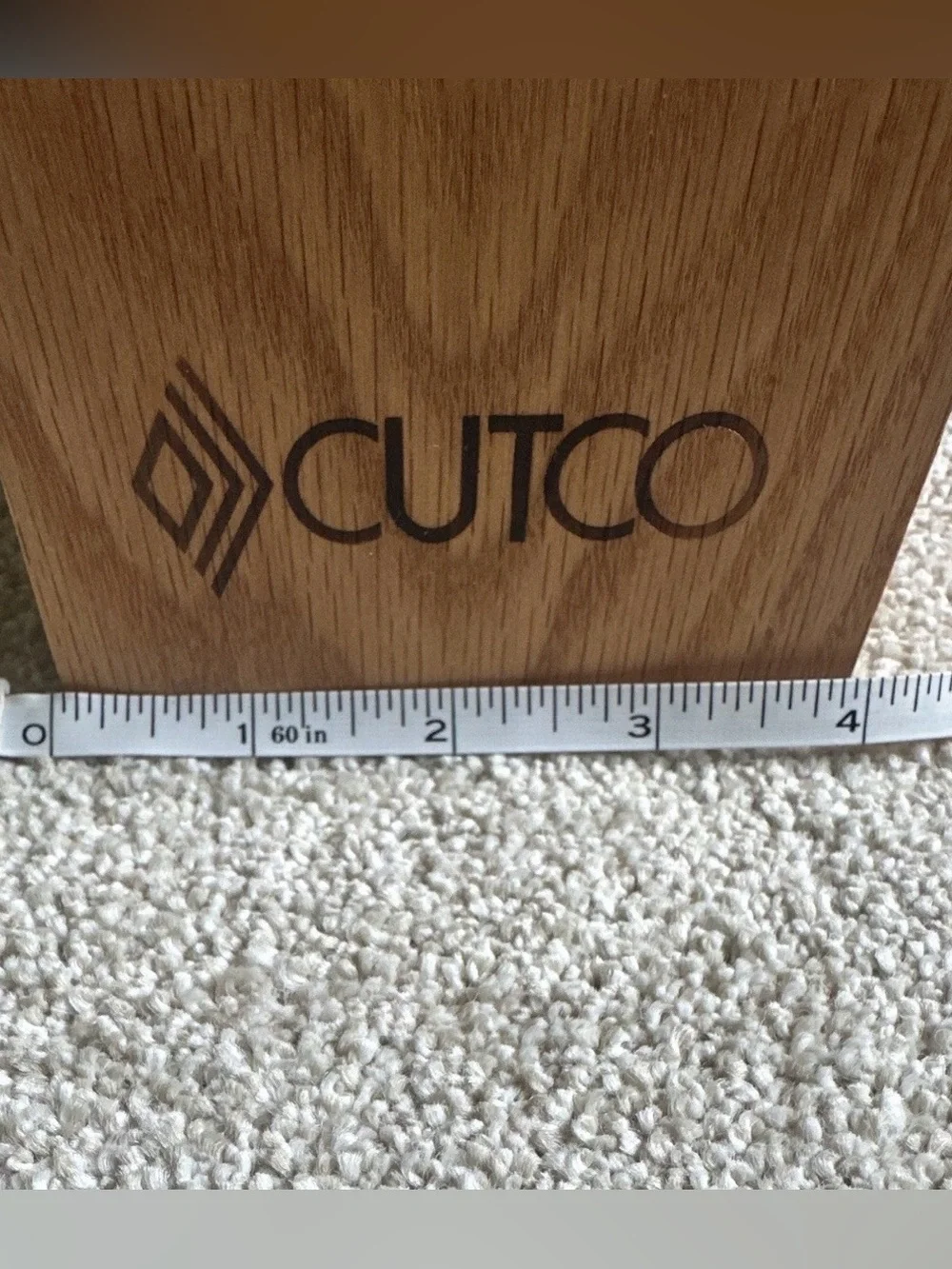 Cutco Oak Finish Knife Block‎ in Brown